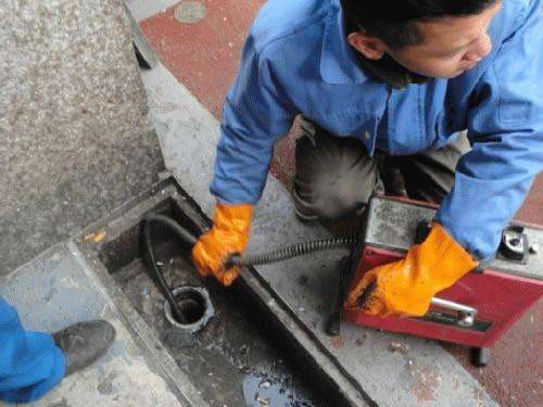 木鱼镇疏通下水道